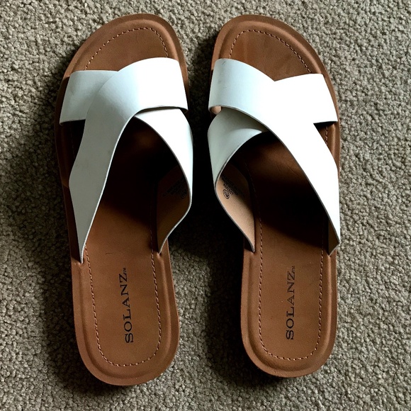Solanz Sandals-like new - Picture 1 of 3